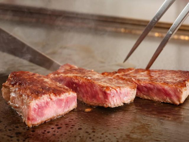 大阪から約30分!神戸市内で和牛が堪能できる店5選