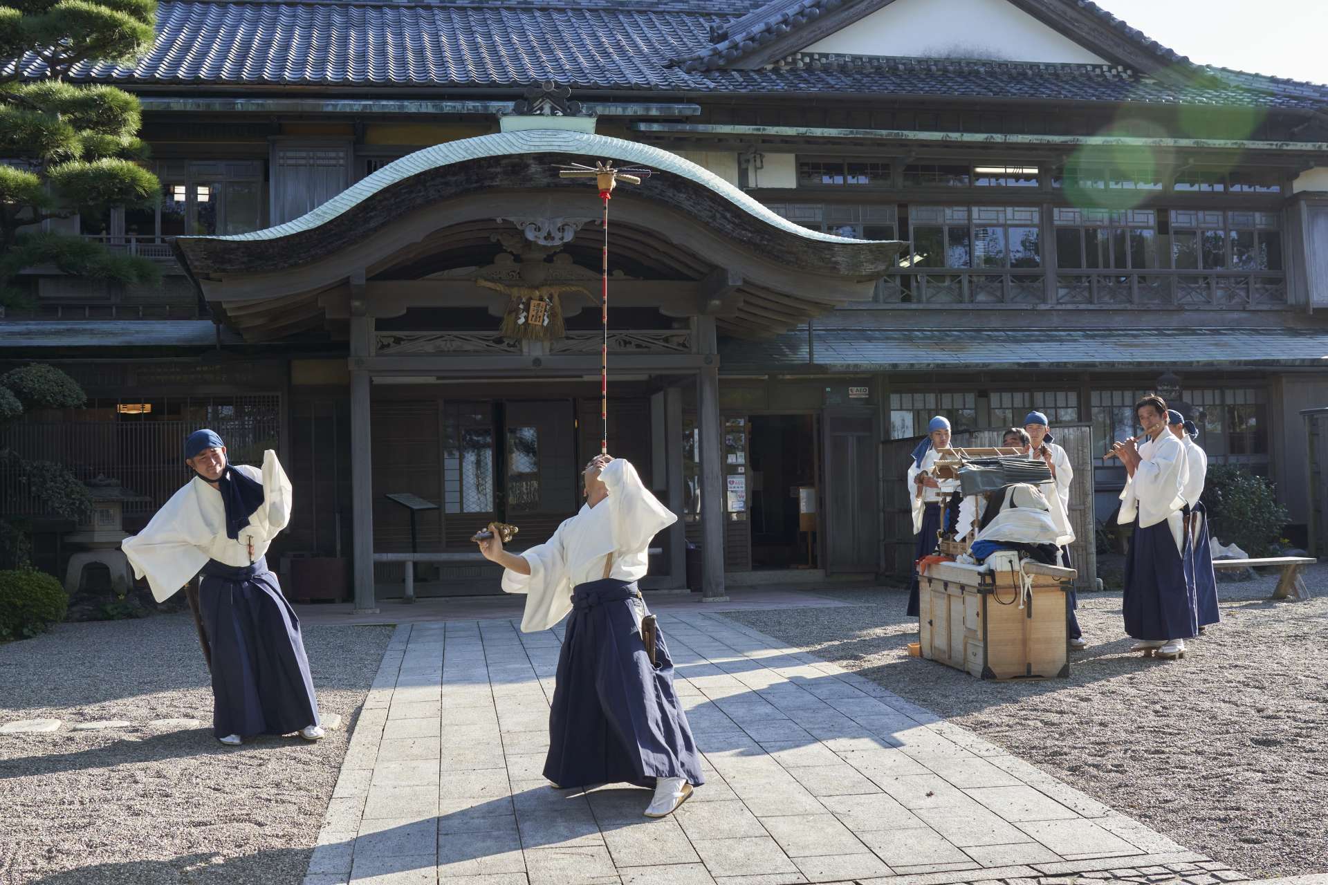 伊勢大神樂是伊勢巡禮的娛樂表演，在日本各地上演。