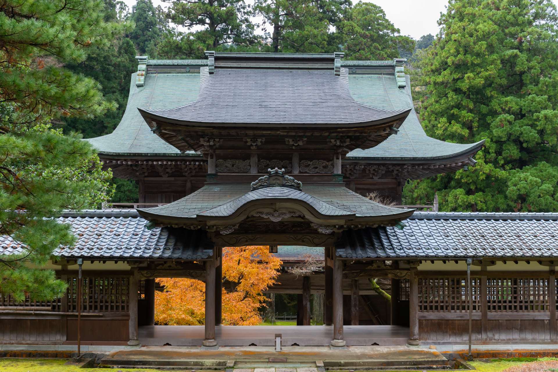 日々、僧侶による厳しい禅の修行が行われている永平寺