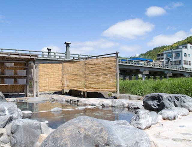 Misasa Onsen: Major stop of the pilgrimage to Mount Mitoku, world-class radon hot springs (around 1164)