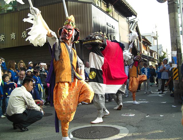 Festival at Kenkoku Jinja shrine