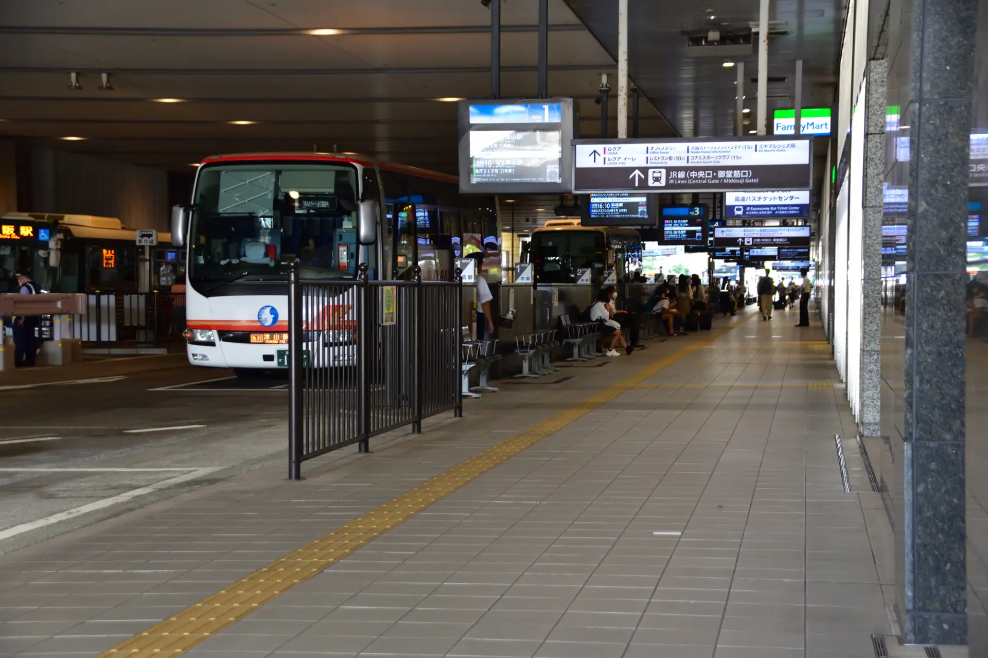 Highway buses are recommended for travelers seeking excellent cost performance.