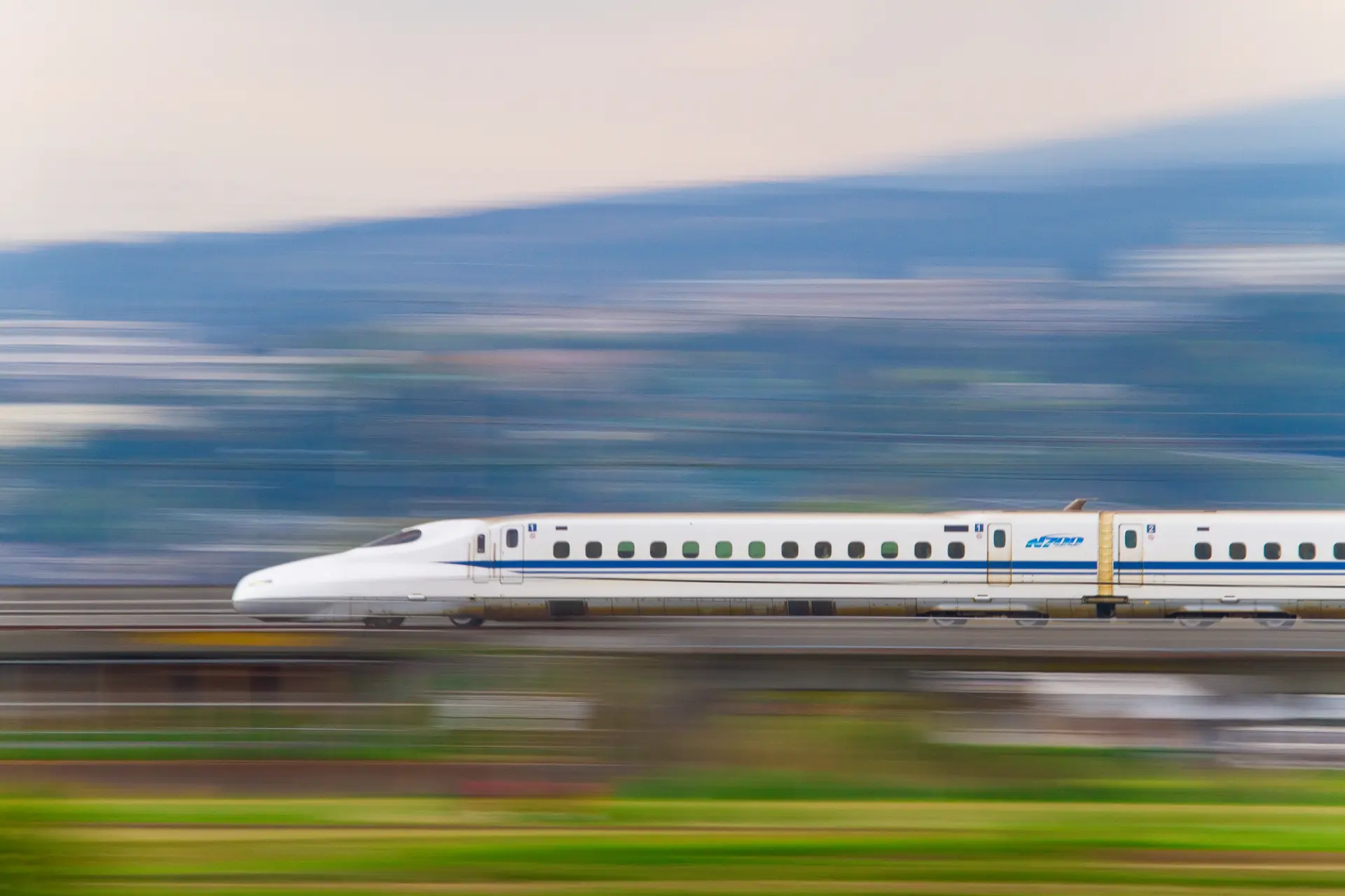 The JAPAN RAIL PASS is also valid for traveling around Osaka and the Kansai region.