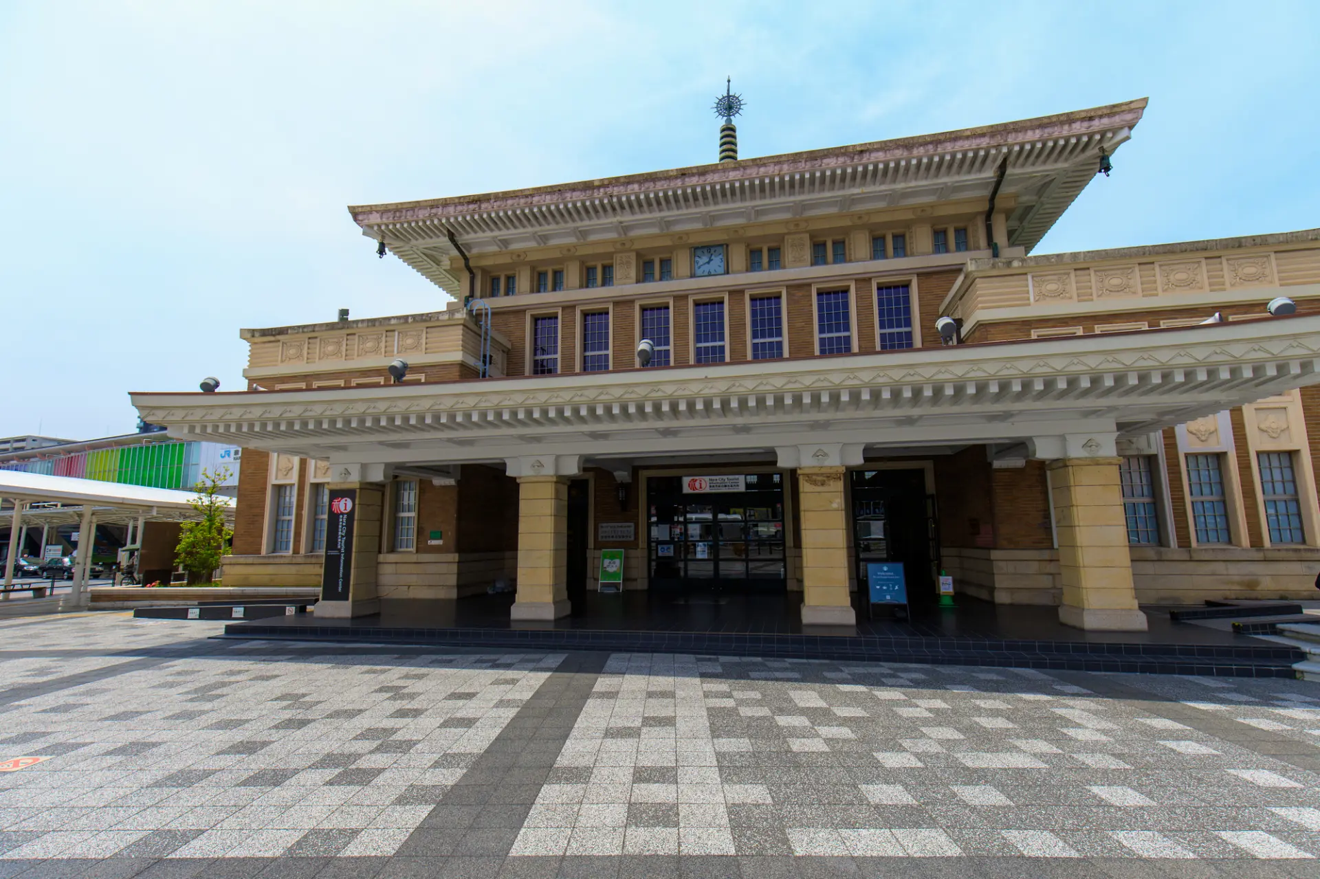 JR Nara Station: A hub that blends modern convenience with the atmosphere of the ancient capital