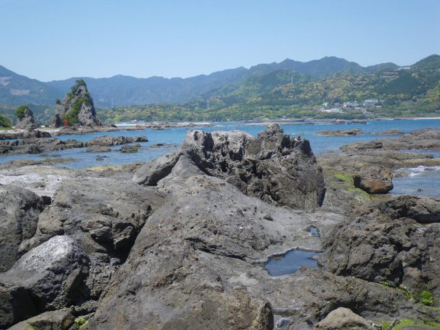 辯天島和 Jaura