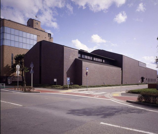 A brewing museum in a brewery built in 1869——Hakushika Sake Museum