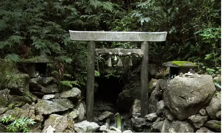 天の岩戸