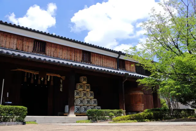 「昔の酒蔵」沢の鶴資料館