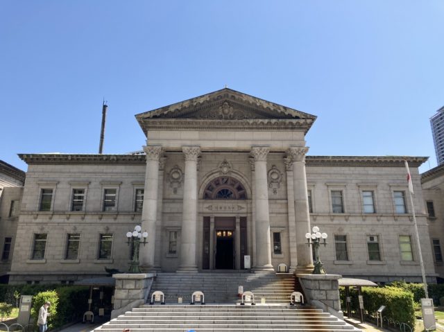 大阪府立中之島図書館