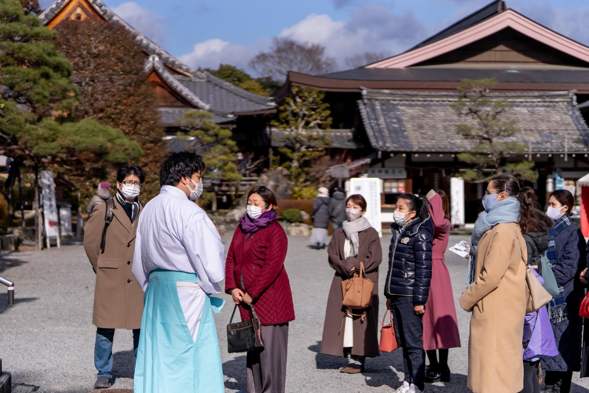 Sake tasting at Sasaki Sake Brewery, the only sake brewery in the historical capital, together with the god of sake: The perfect pairing of sake with kaiseki cuisine from Toriyone restaurant at the foot of Matsuo Shrine?