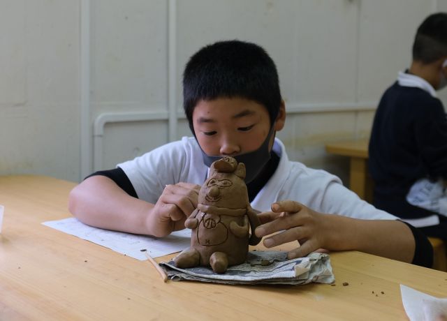 子ども向け陶芸体験（タヌキ）