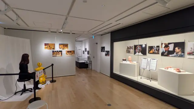 4階　アートスクエア（中之島芸術センター）