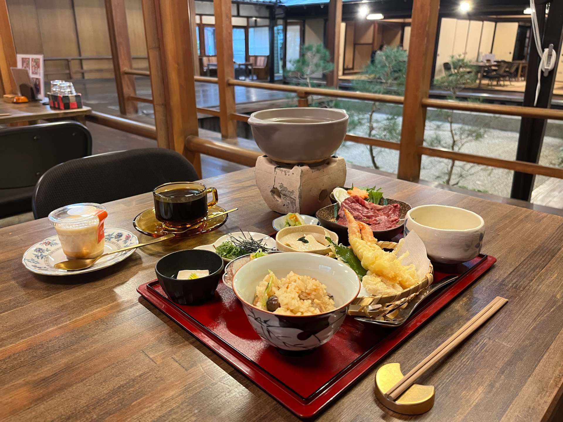 Unique lunch from the Kofuan, home to Osaka's oldest noh stage