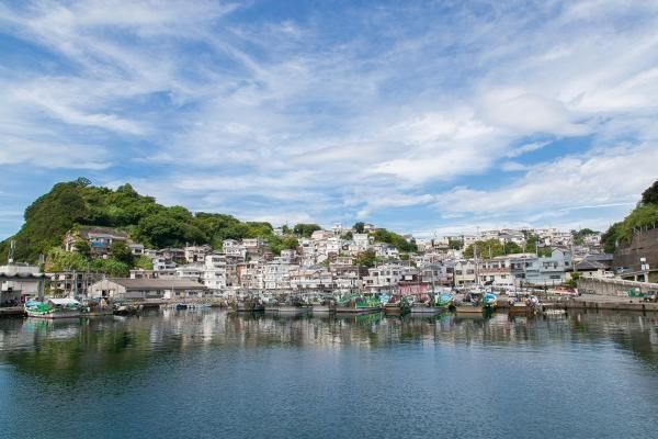 Experience walking the alleys of Saikazaki, the Amalfi of Japan