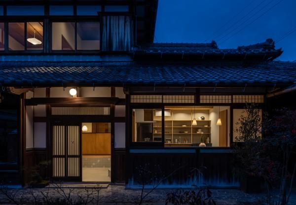 Guest house environment set in an old Japanese-style house that has been renovated