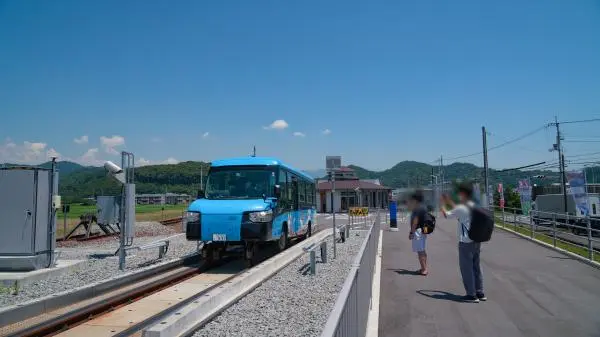 DMV-931 after switching modes at Awakainan Station
（C）阿佐海岸鉄道